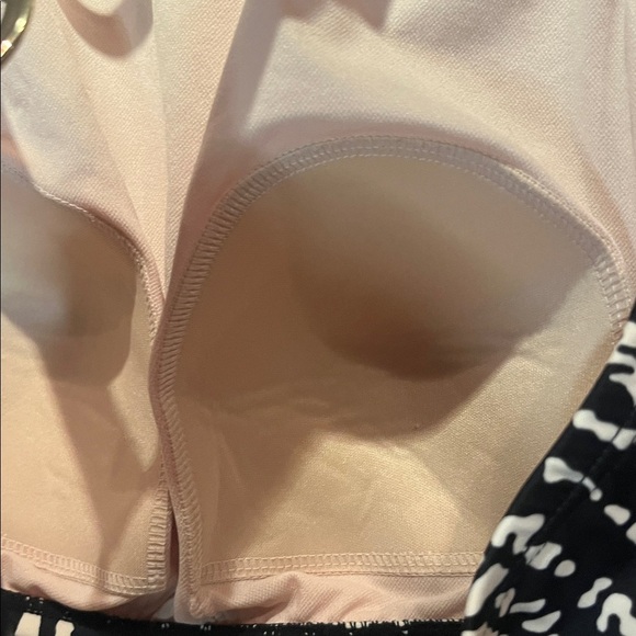 New Kona Sol Women’s High Neck Bikini Top Black Cream Beige Size XL NWT - Picture 8 of 13